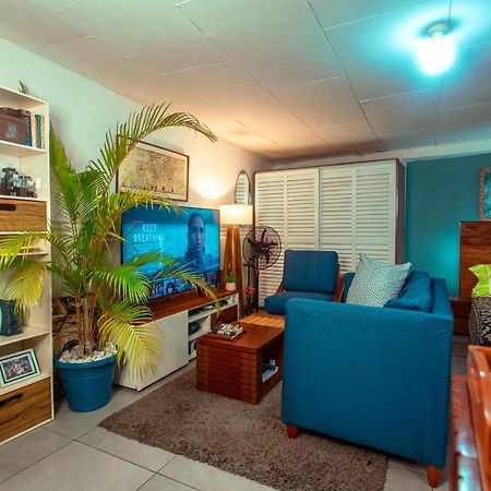 Palm Springs Bed & Breakfast Bed & Breakfast Limbe Exterior photo